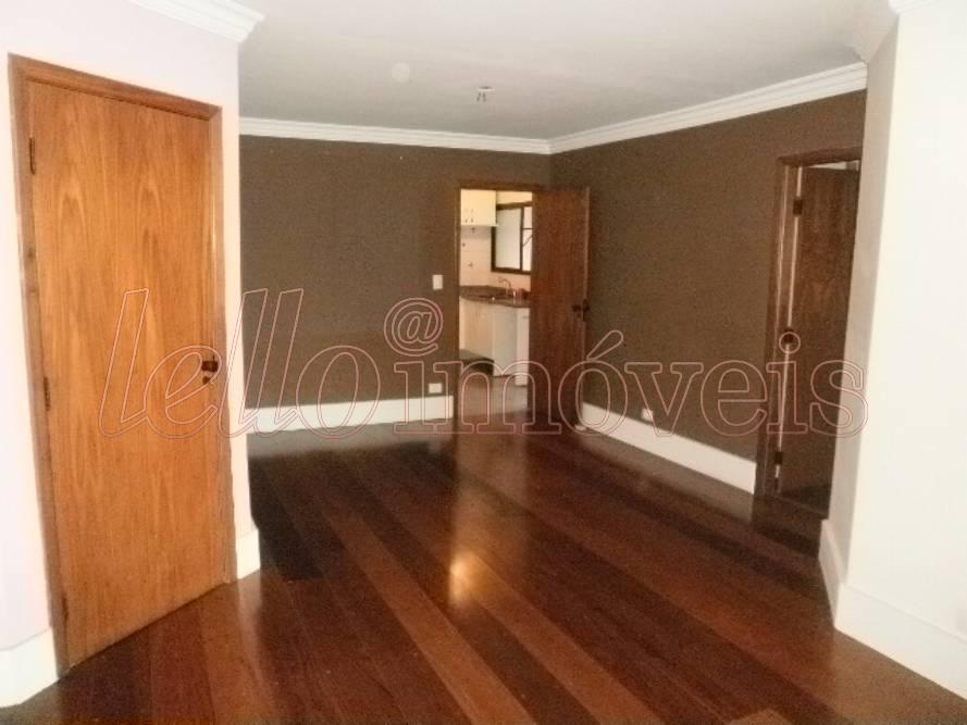 Apartamento para alugar com 3 quartos, 140m² - Foto 3