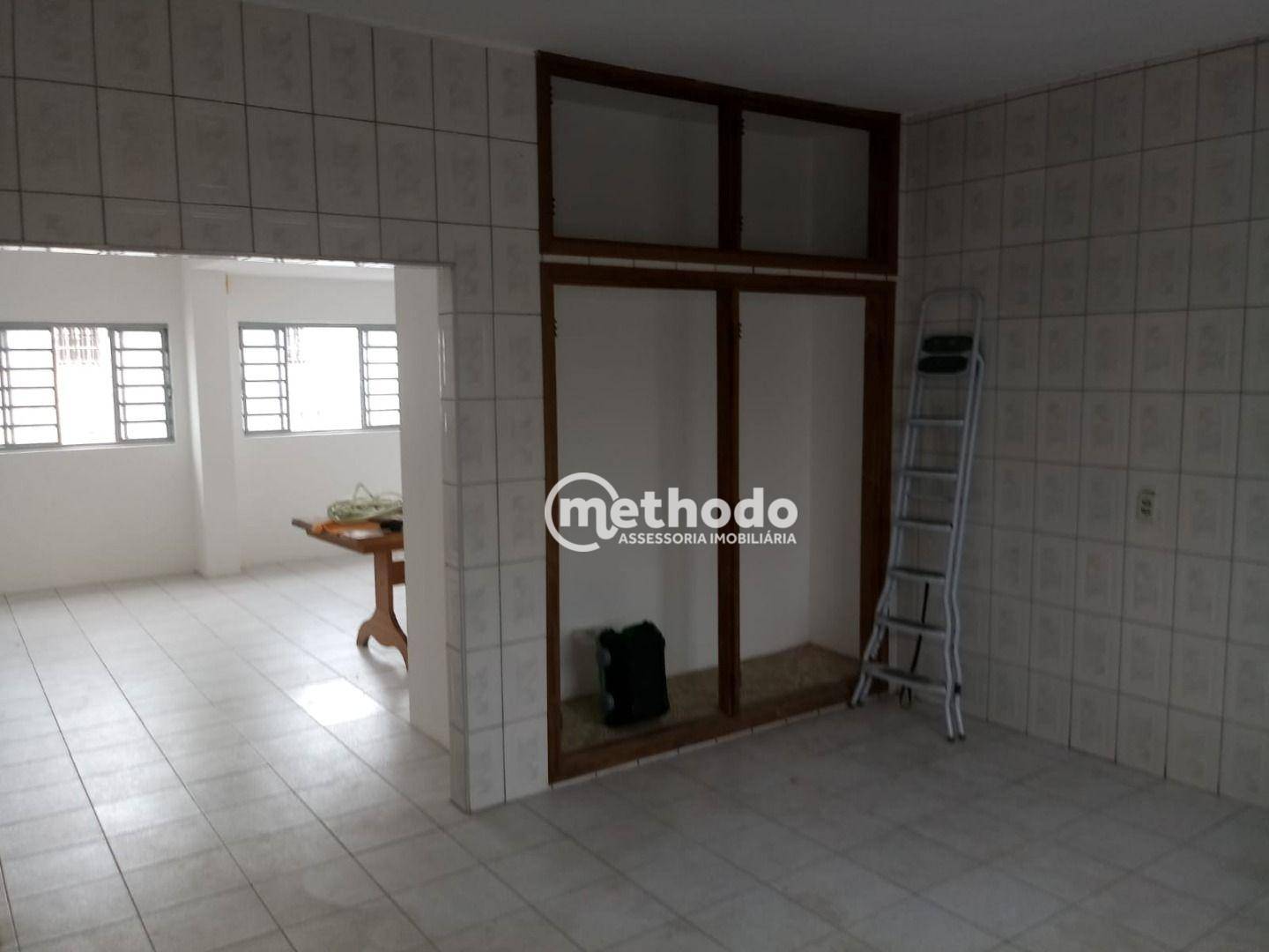 Casa à venda com 2 quartos, 209m² - Foto 4