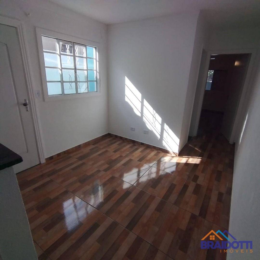 Casa à venda com 3 quartos, 90m² - Foto 5