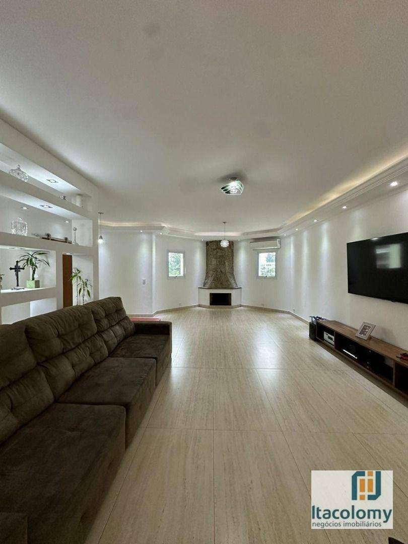 Casa de Condomínio à venda com 4 quartos, 308m² - Foto 2