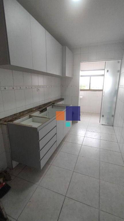 Apartamento à venda com 3 quartos, 95m² - Foto 17