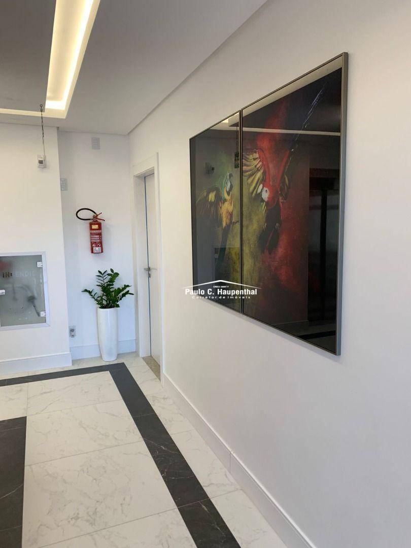 Apartamento à venda com 3 quartos, 137m² - Foto 8