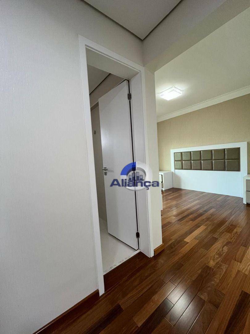 Apartamento à venda com 3 quartos, 220m² - Foto 12