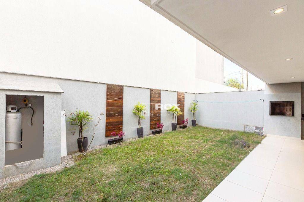 Casa à venda com 4 quartos, 330m² - Foto 15