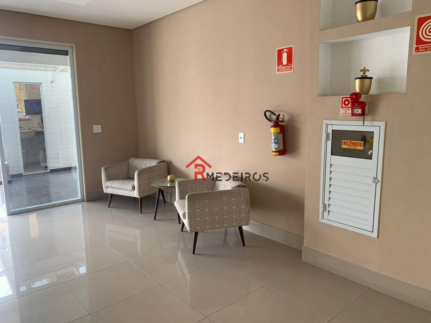 Apartamento à venda com 2 quartos, 70m² - Foto 18