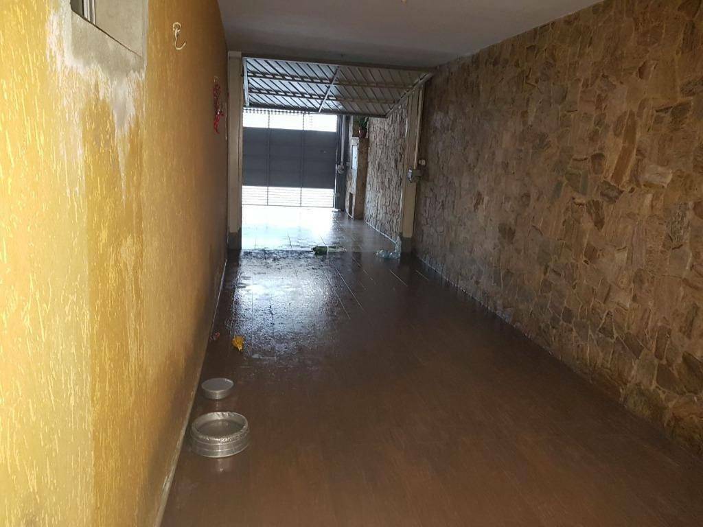 Sobrado à venda com 4 quartos, 180m² - Foto 3