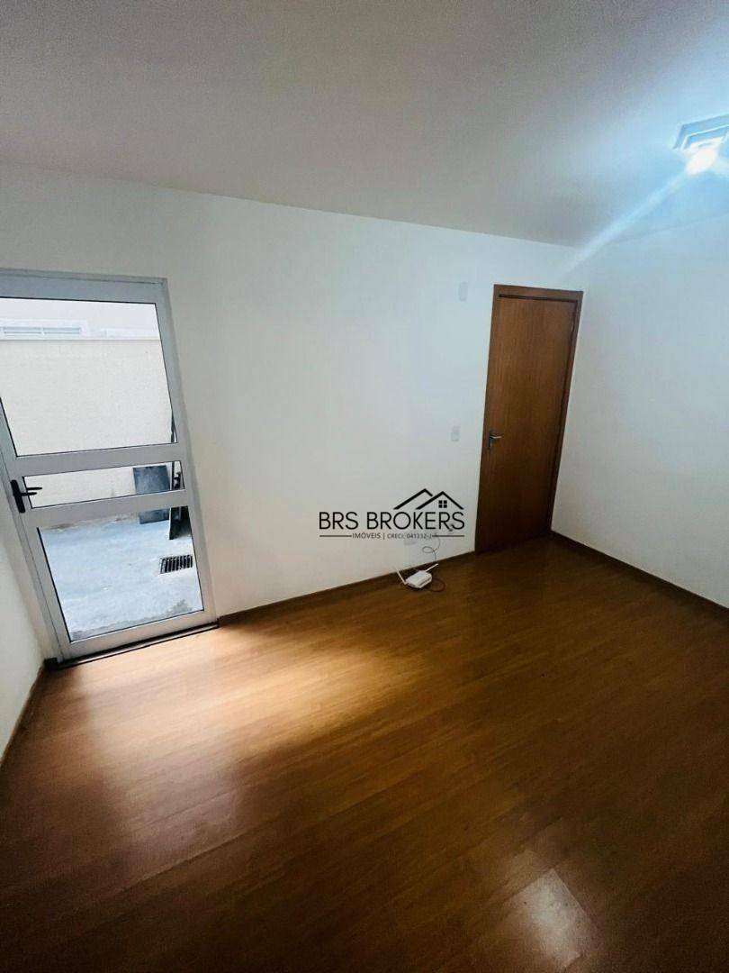 Apartamento à venda com 2 quartos, 38m² - Foto 9