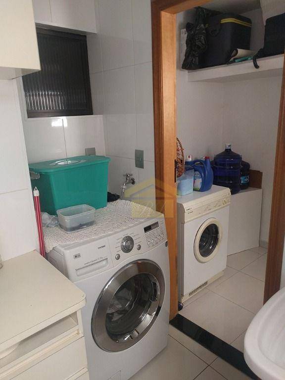 Apartamento à venda com 3 quartos, 165m² - Foto 11