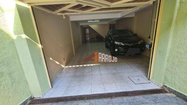 Sobrado à venda com 3 quartos, 300m² - Foto 34