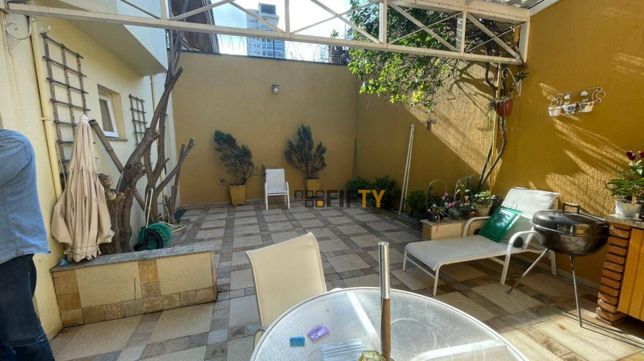 Casa à venda com 4 quartos, 340m² - Foto 2