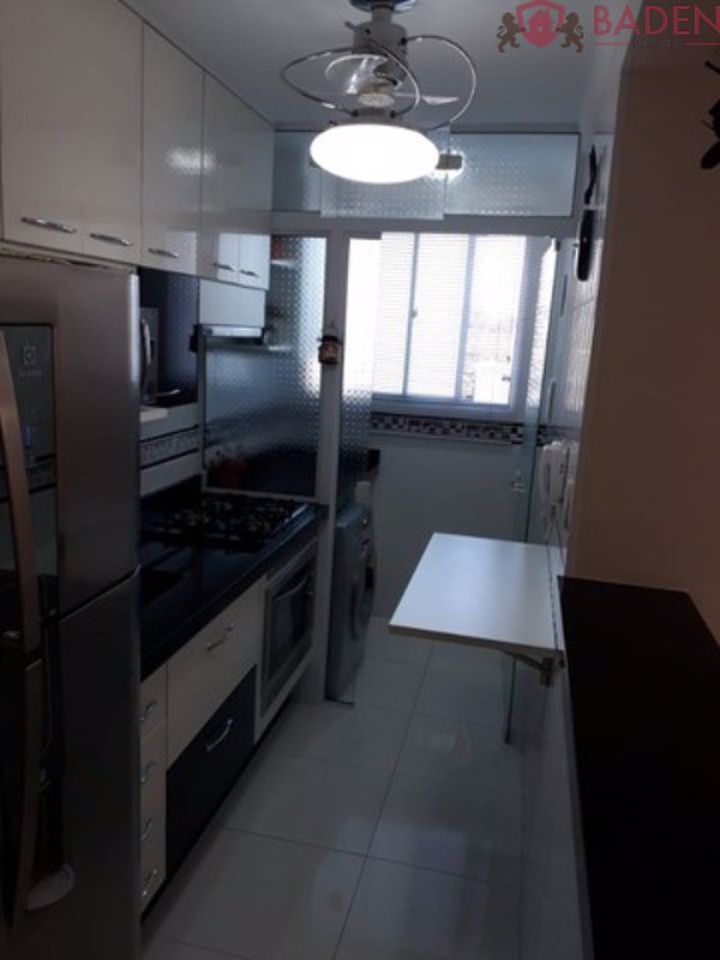 Apartamento à venda com 2 quartos, 48m² - Foto 3