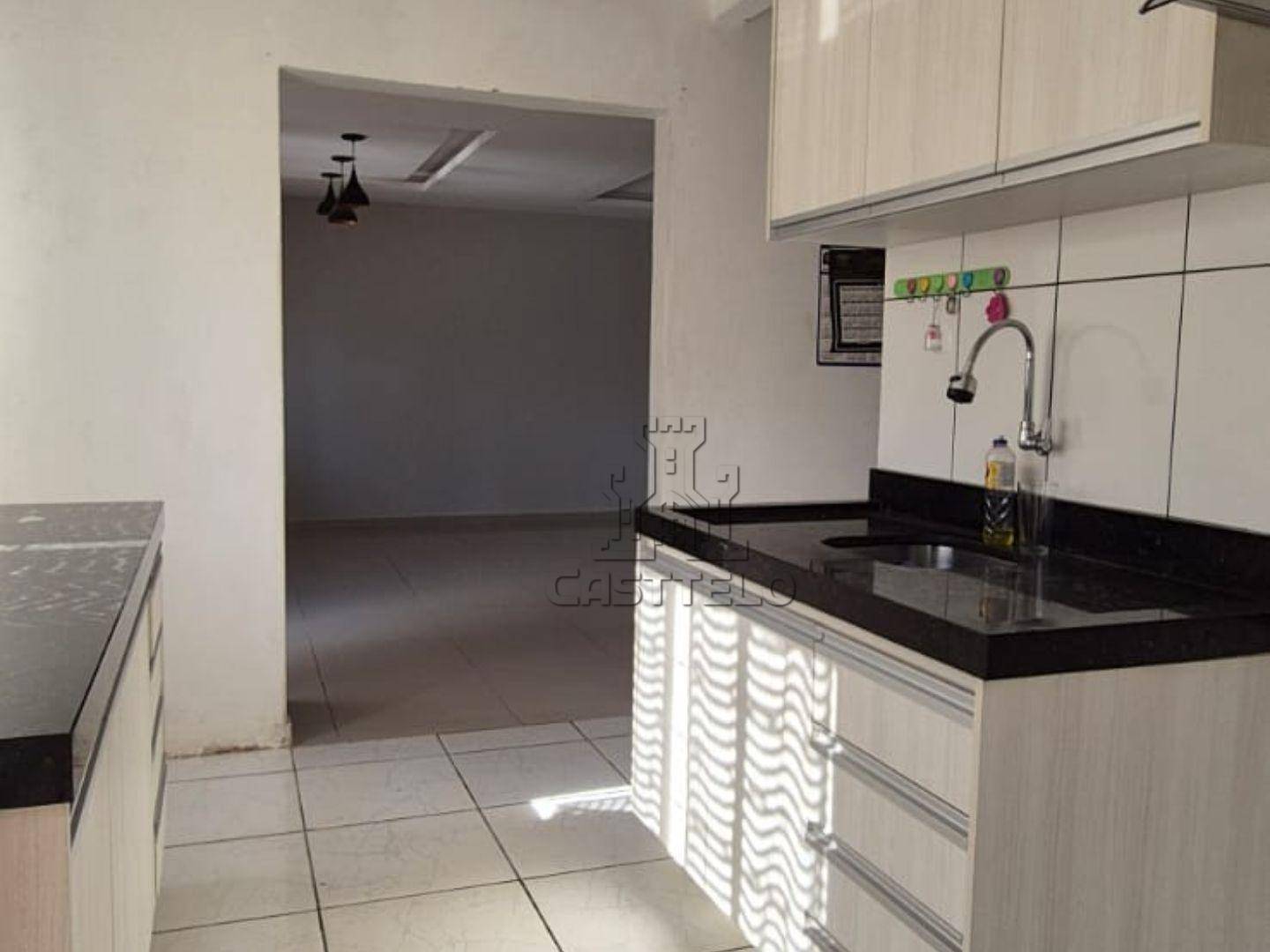Casa à venda com 2 quartos, 130m² - Foto 1