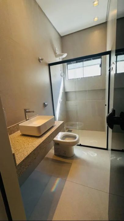 Casa à venda com 3 quartos, 200m² - Foto 4