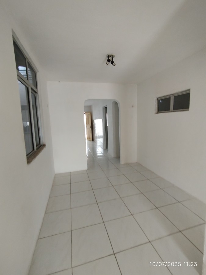 Apartamento para alugar com 3 quartos, 130m² - Foto 12