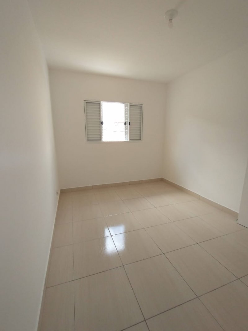 Casa à venda com 2 quartos, 120m² - Foto 12