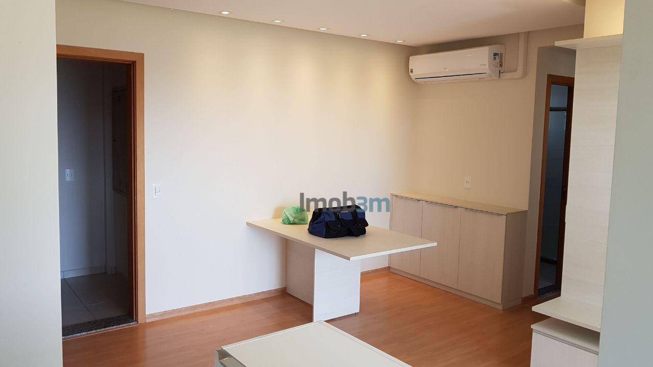 Apartamento à venda com 3 quartos, 69m² - Foto 2