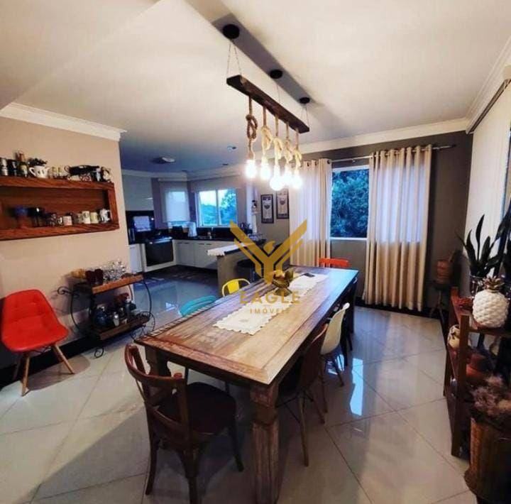 Casa de Condomínio à venda com 3 quartos, 280m² - Foto 2