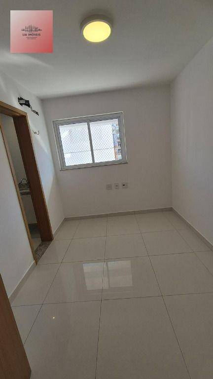 Apartamento à venda com 3 quartos, 143m² - Foto 3