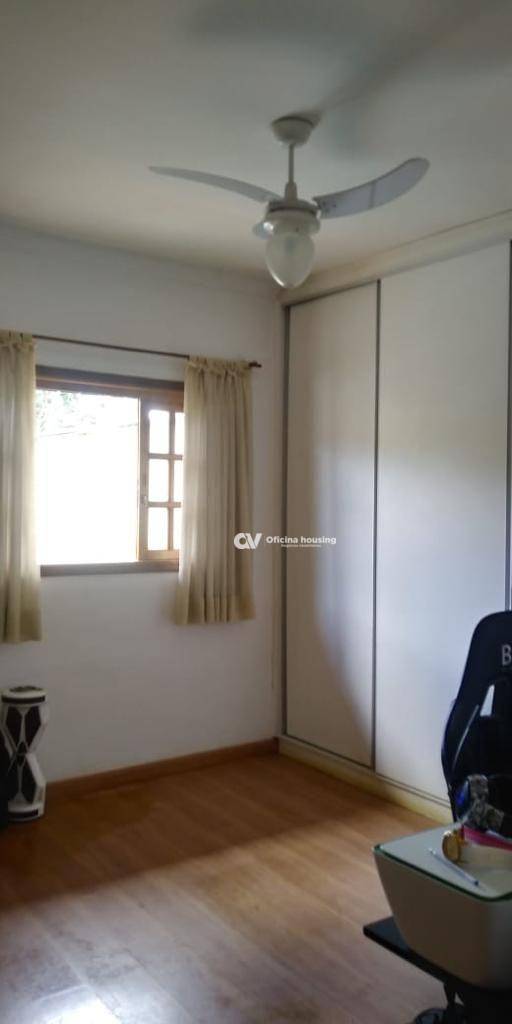 Casa à venda com 3 quartos, 183m² - Foto 17