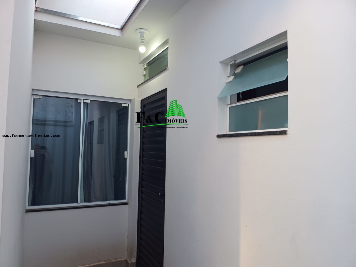 Casa à venda com 2 quartos, 140m² - Foto 6