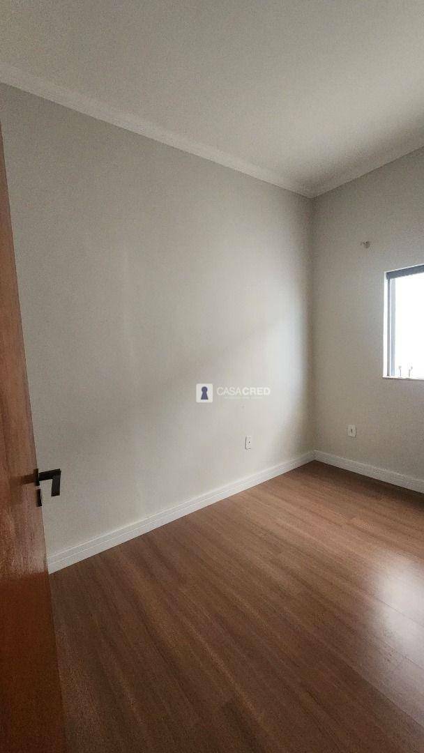 Casa à venda com 2 quartos, 140m² - Foto 6