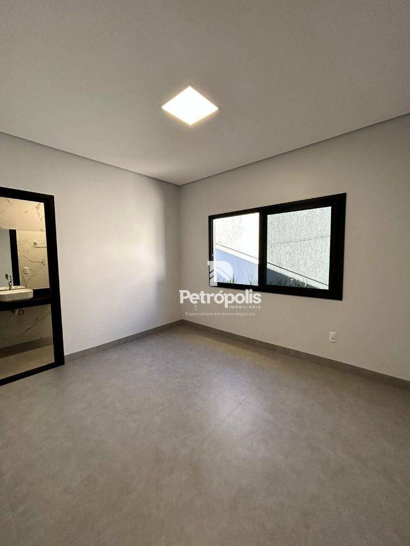 Casa à venda com 3 quartos, 118m² - Foto 11