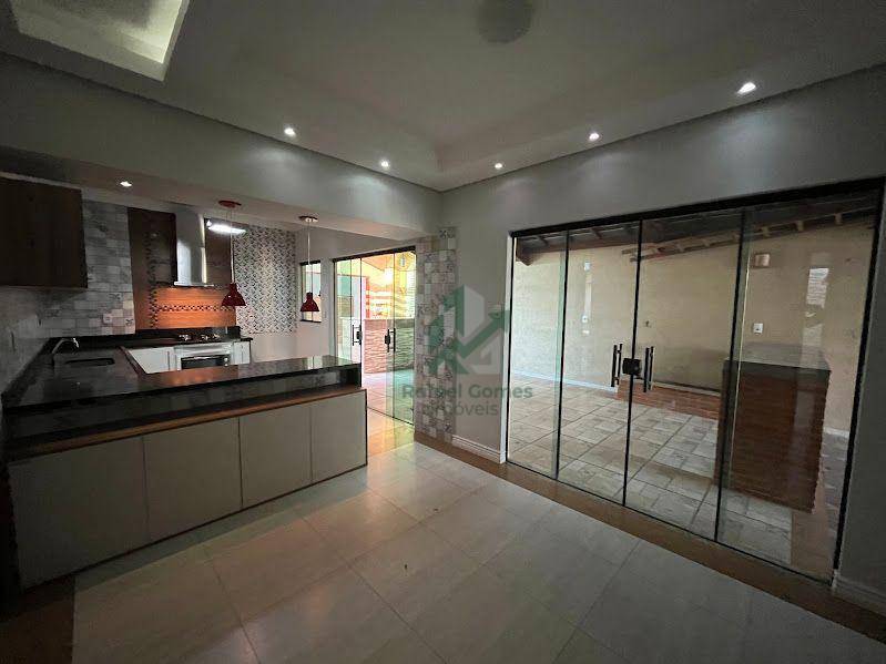 Casa, 3 quartos, 213 m² - Foto 5