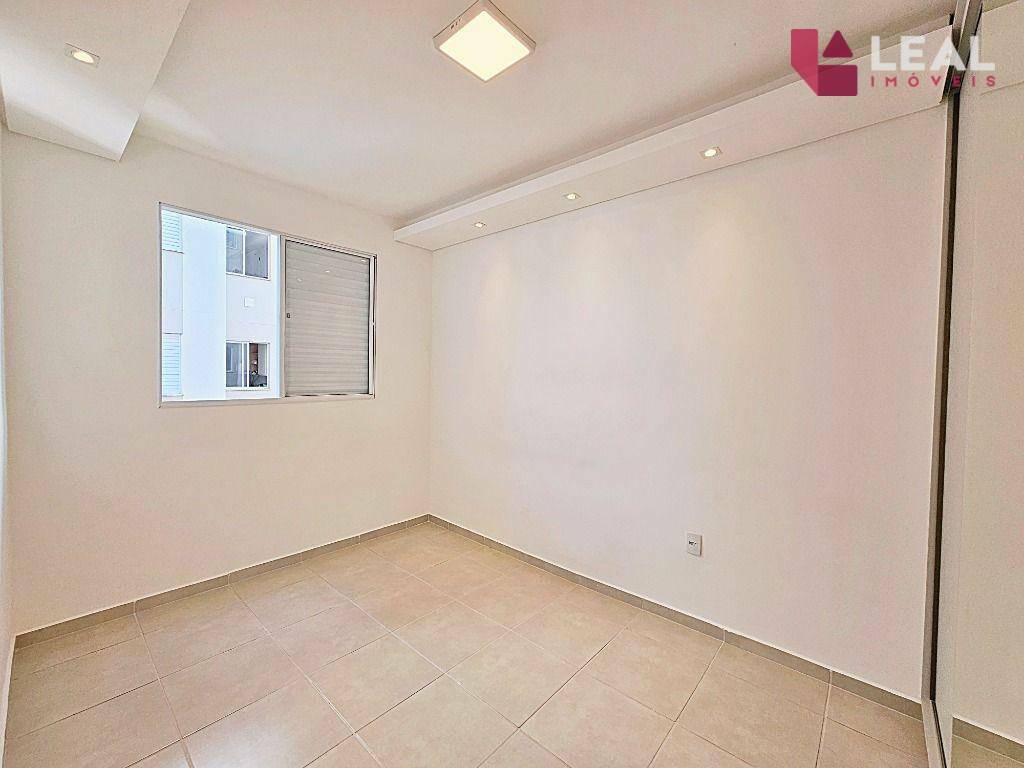 Apartamento para alugar com 2 quartos, 63m² - Foto 8