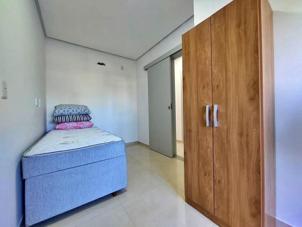 Apartamento à venda com 2 quartos, 64m² - Foto 23