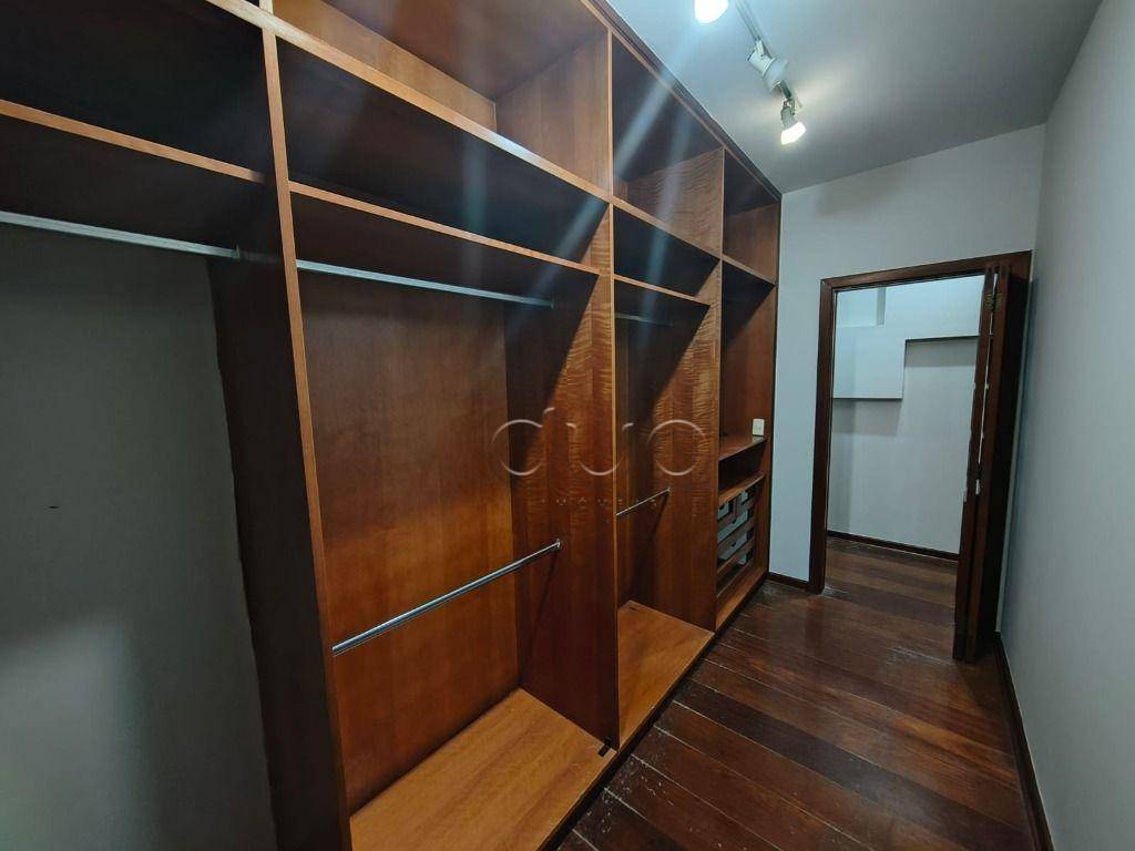 Casa de Condomínio para alugar com 3 quartos, 320m² - Foto 31