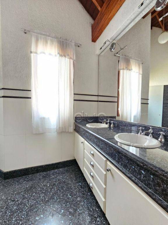 Casa de Condomínio para alugar com 3 quartos, 225m² - Foto 42