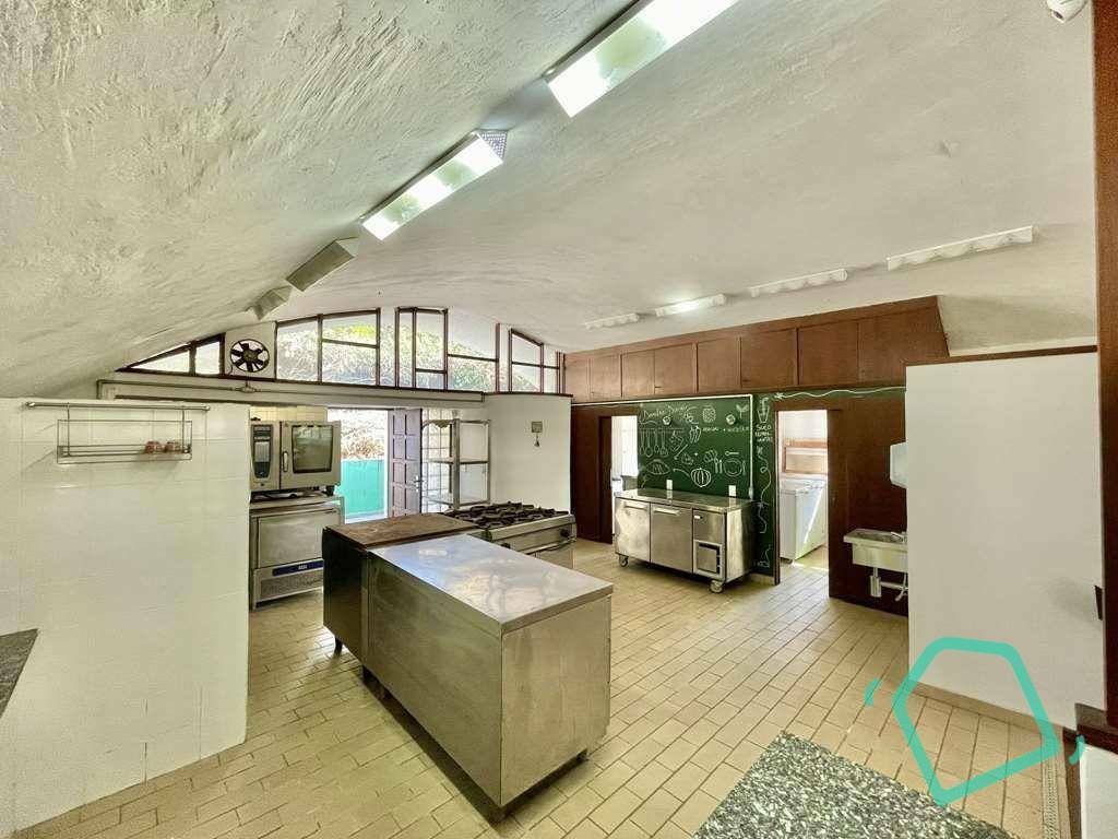 Casa à venda com 4 quartos, 253m² - Foto 52