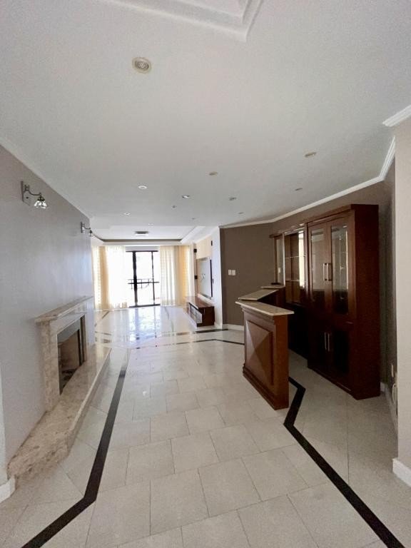 Apartamento à venda com 3 quartos, 204m² - Foto 4