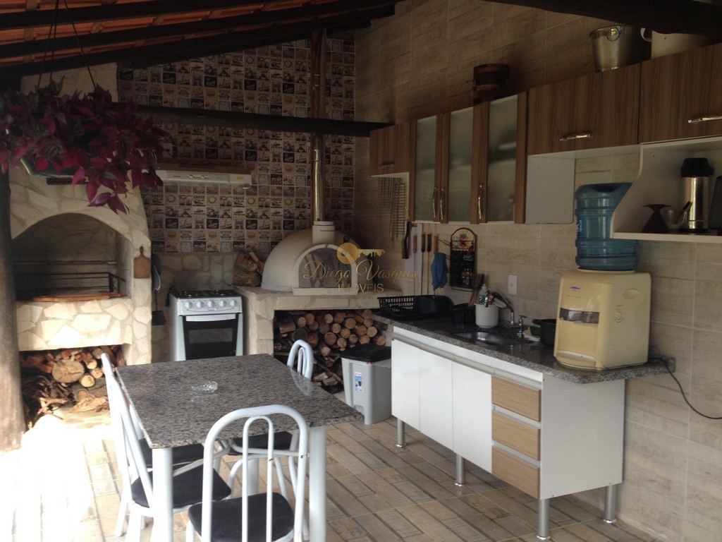 Casa à venda com 5 quartos, 271m² - Foto 8