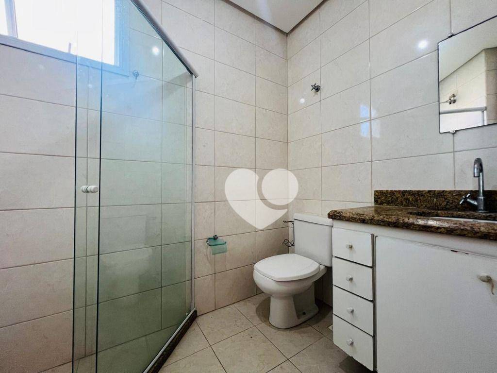 Apartamento para alugar com 3 quartos, 110m² - Foto 12