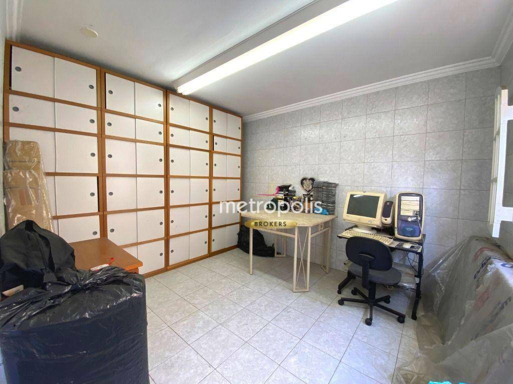 Sobrado à venda com 4 quartos, 298m² - Foto 52