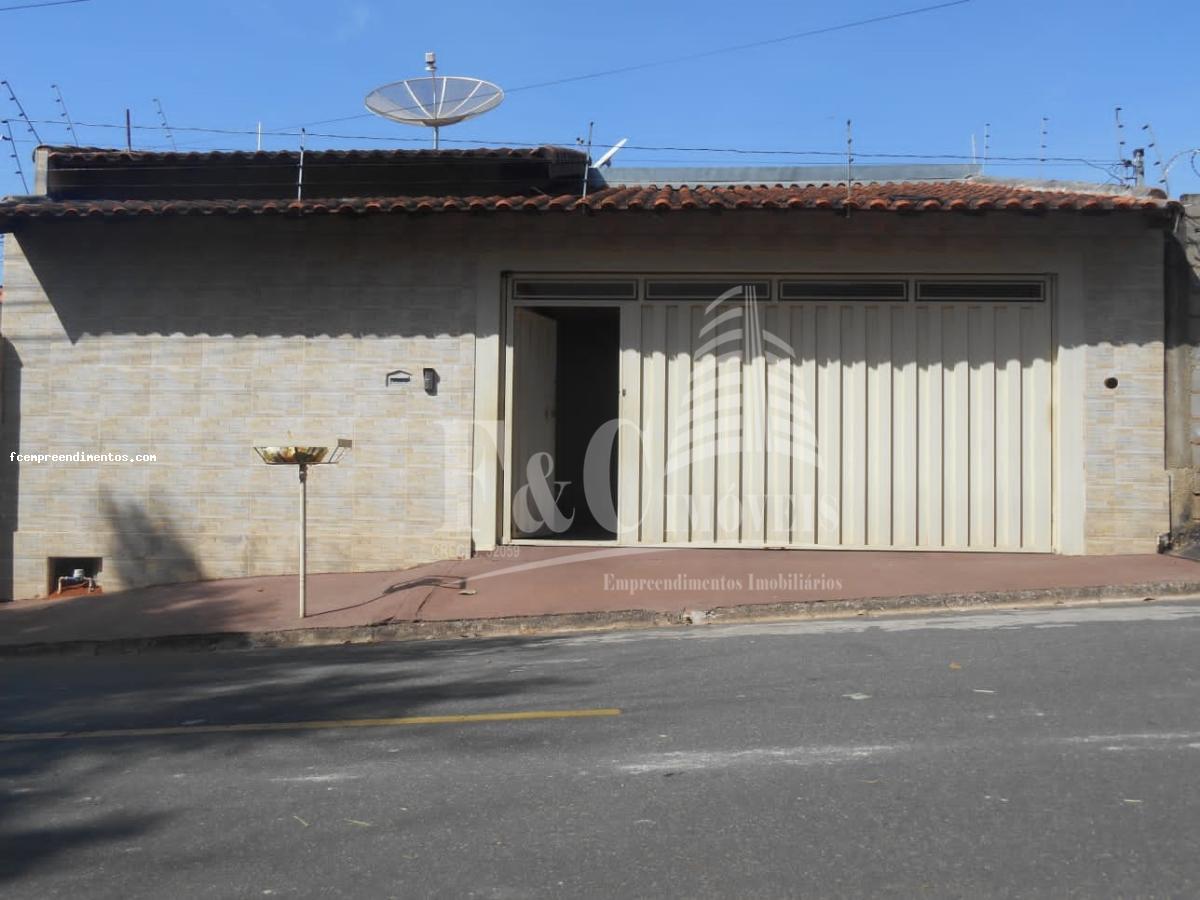 Casa à venda com 3 quartos, 200m² - Foto 3