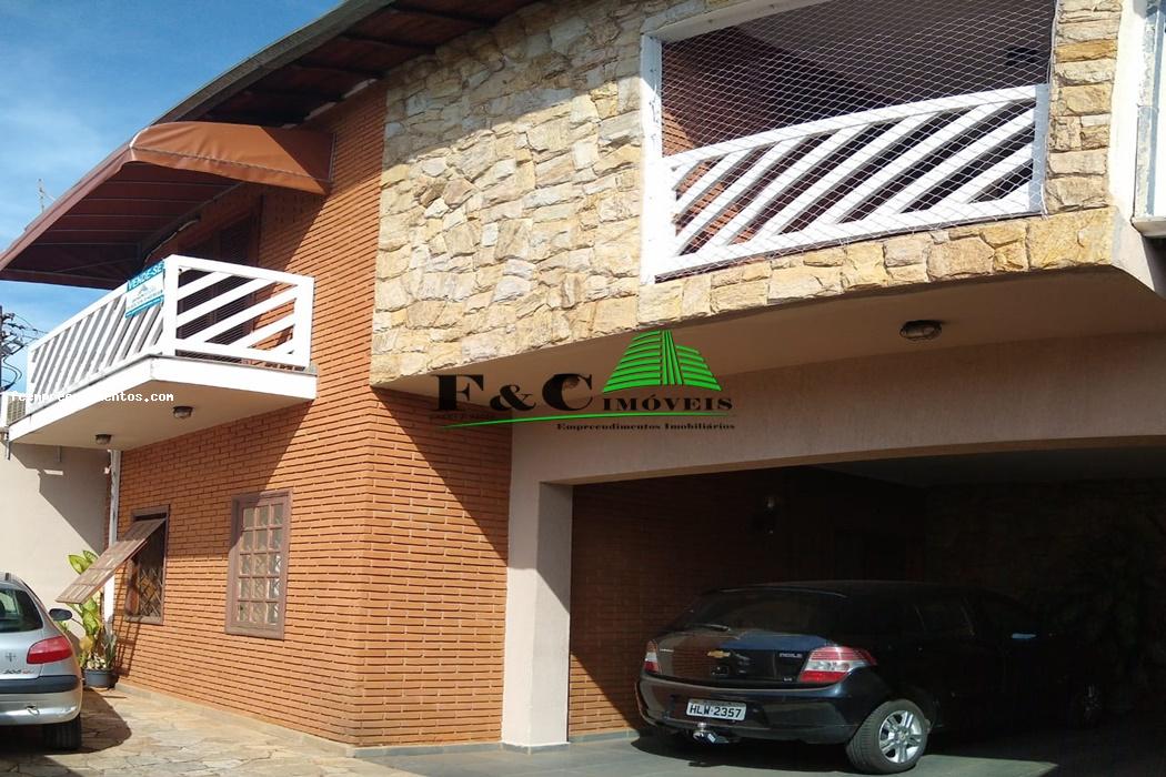 Casa à venda com 3 quartos, 300m² - Foto 9