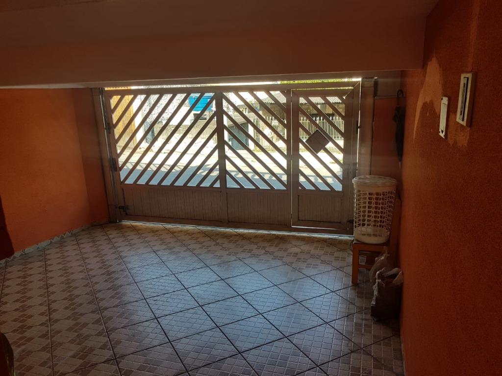 Sobrado à venda com 2 quartos, 110m² - Foto 1