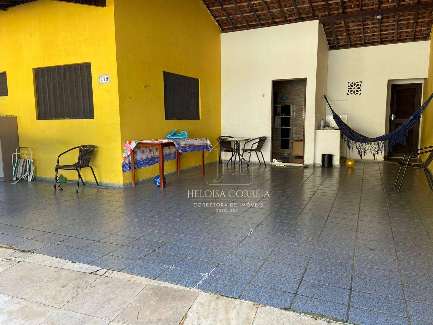 Casa à venda com 3 quartos, 151m² - Foto 2