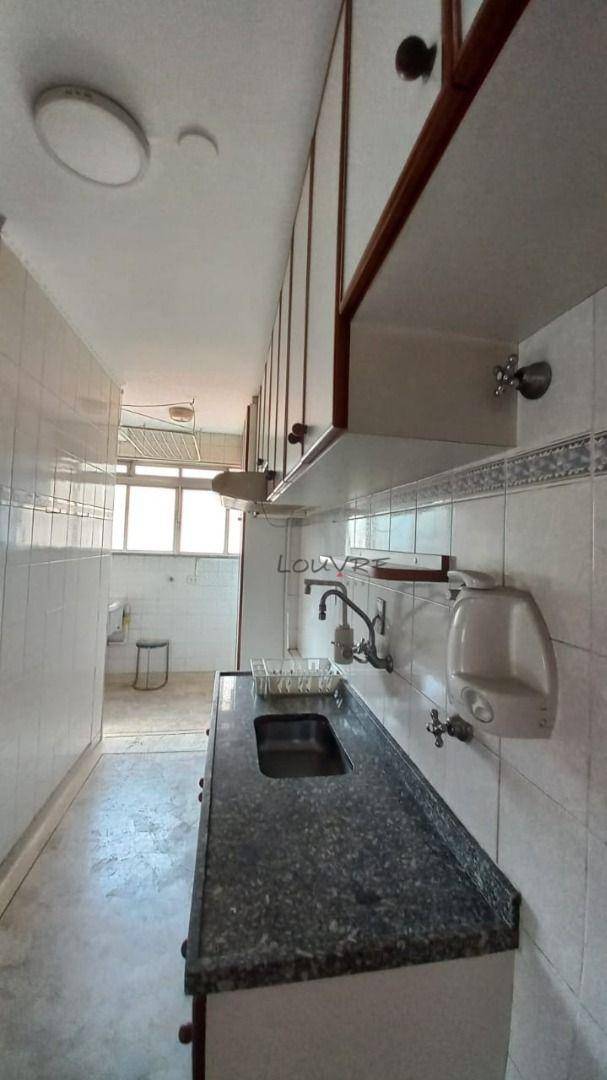 Apartamento à venda com 2 quartos, 65m² - Foto 15