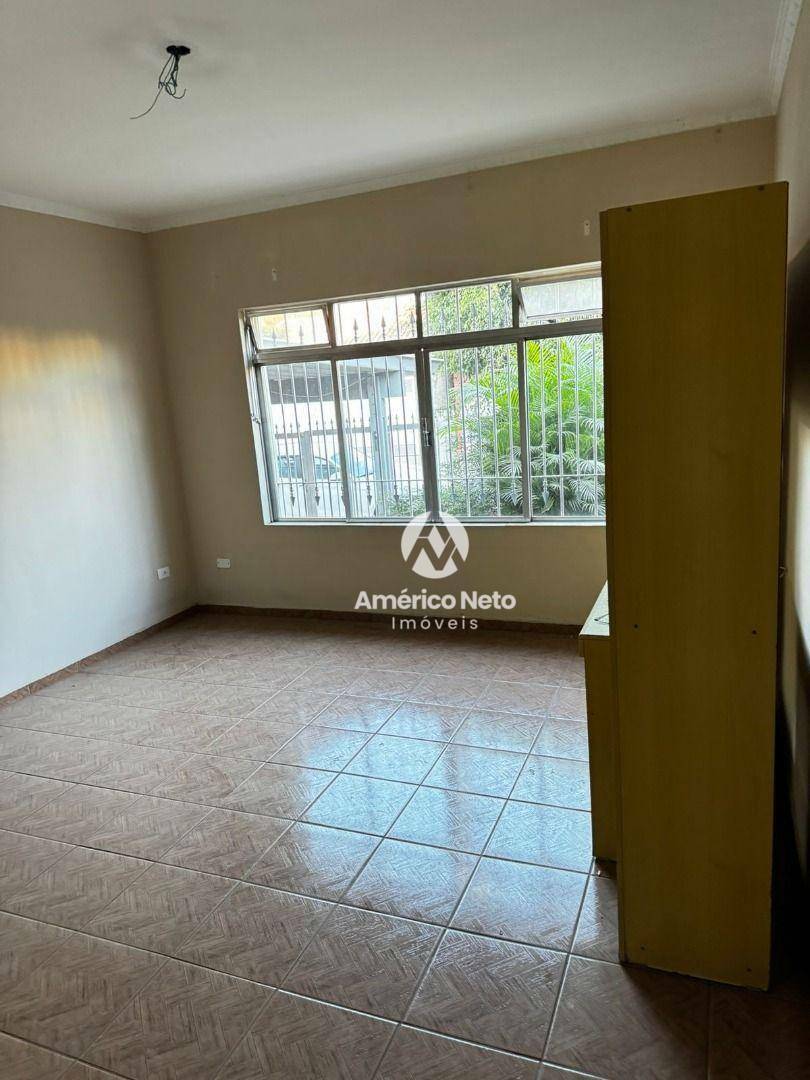 Casa à venda com 2 quartos, 147m² - Foto 2