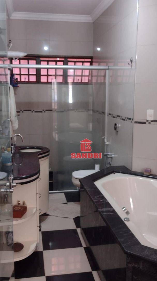 Casa à venda com 4 quartos, 135m² - Foto 17