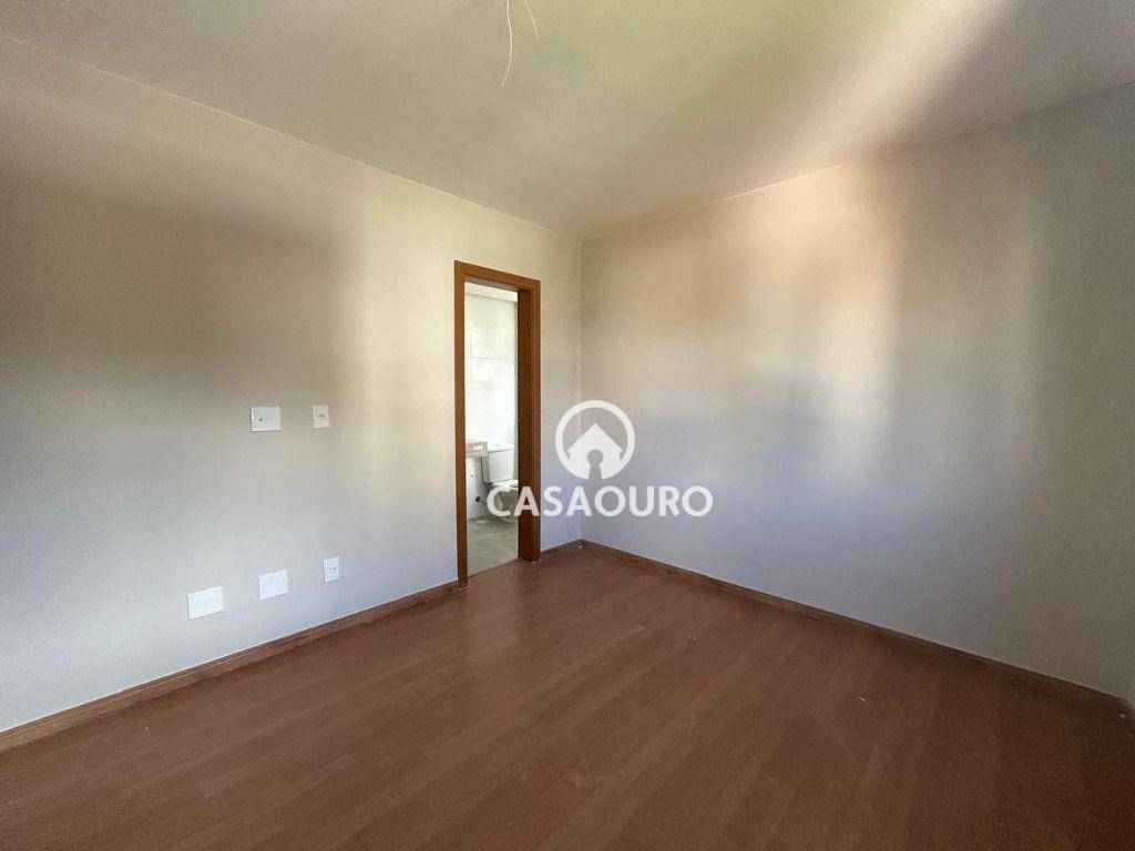 Apartamento à venda com 2 quartos, 64m² - Foto 19