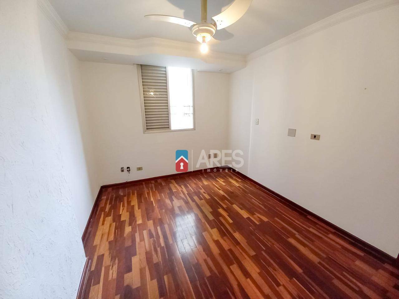 Apartamento à venda com 3 quartos, 95m² - Foto 13