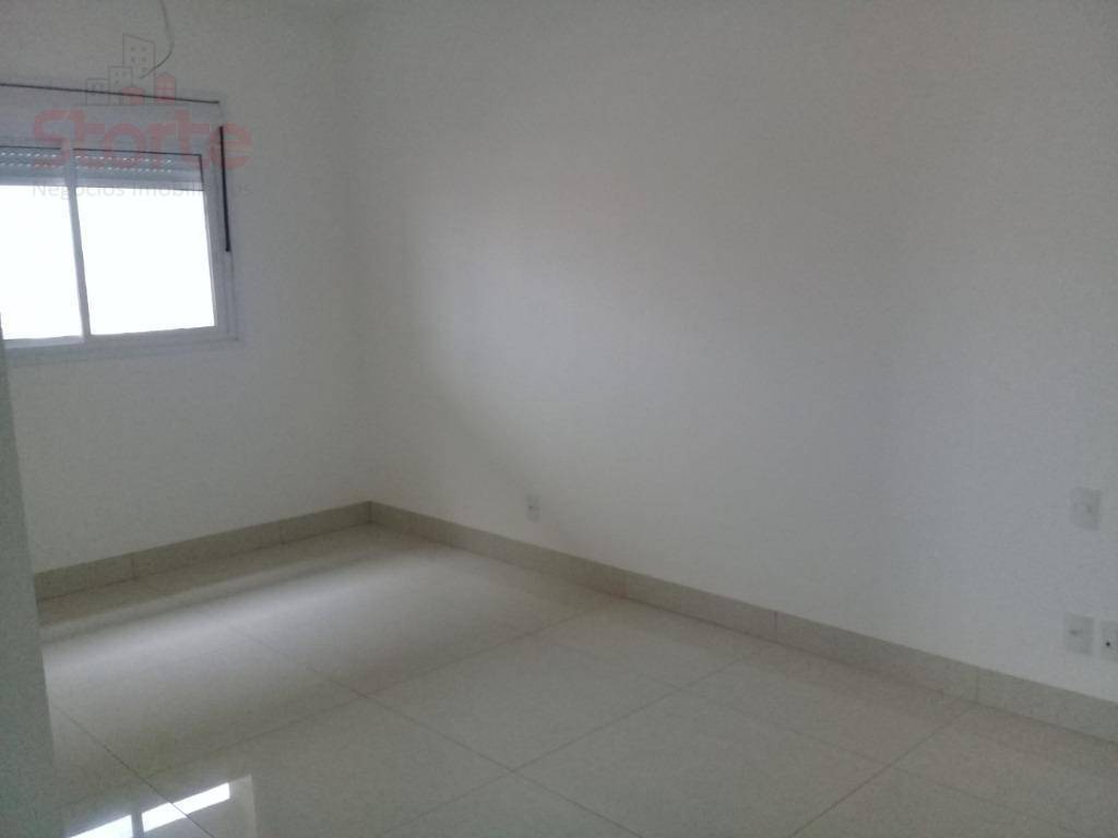 Apartamento à venda com 3 quartos, 143m² - Foto 25