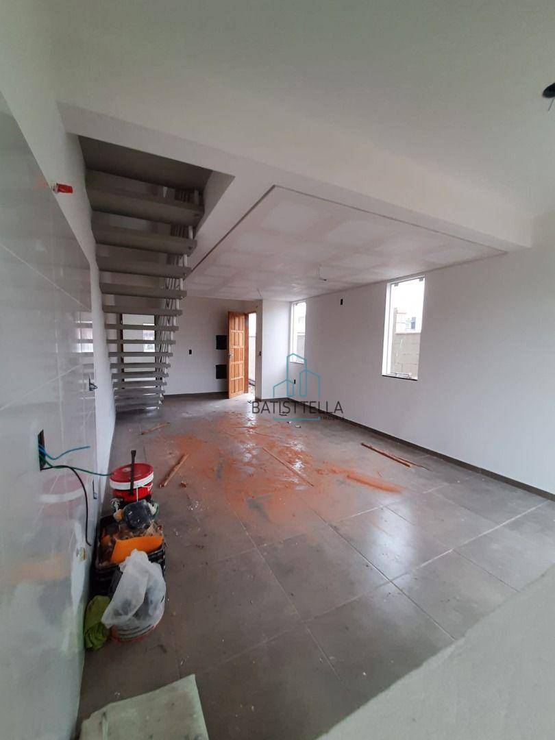 Casa à venda com 3 quartos, 111m² - Foto 14