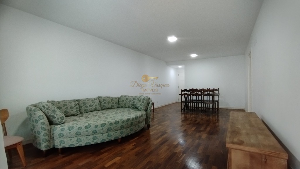Apartamento à venda com 3 quartos, 140m² - Foto 2
