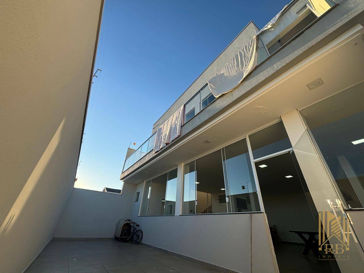 Casa à venda com 3 quartos, 320m² - Foto 27