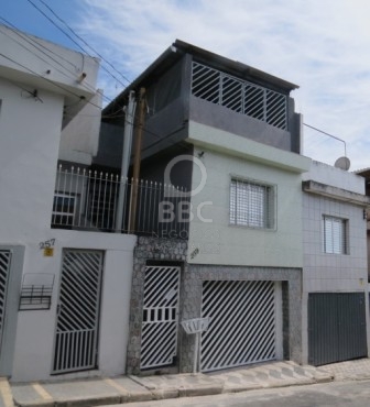 Sobrado à venda com 2 quartos, 330m² - Foto 1